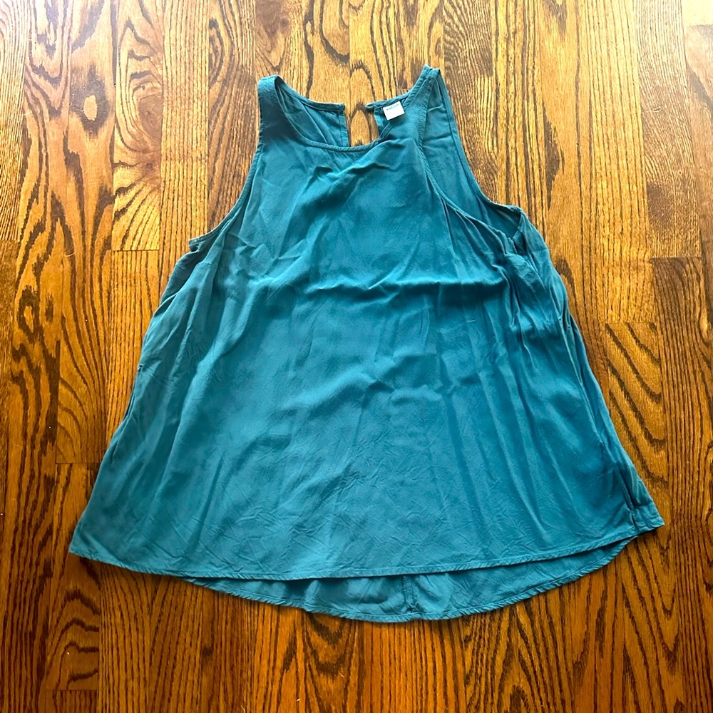Old Navy Flowing Tank Top - M
